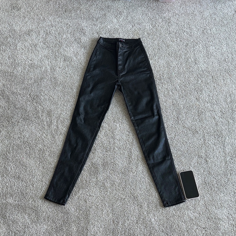 High-Rise shimmery Black Women’s Jeans